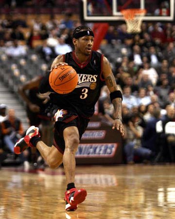 阿斯：巴萨本赛季球场外事务增多，弗里克比上赛季更加情绪化（阿斯：巴萨本季场外事务激增，弗里克较上季情绪起伏更大）