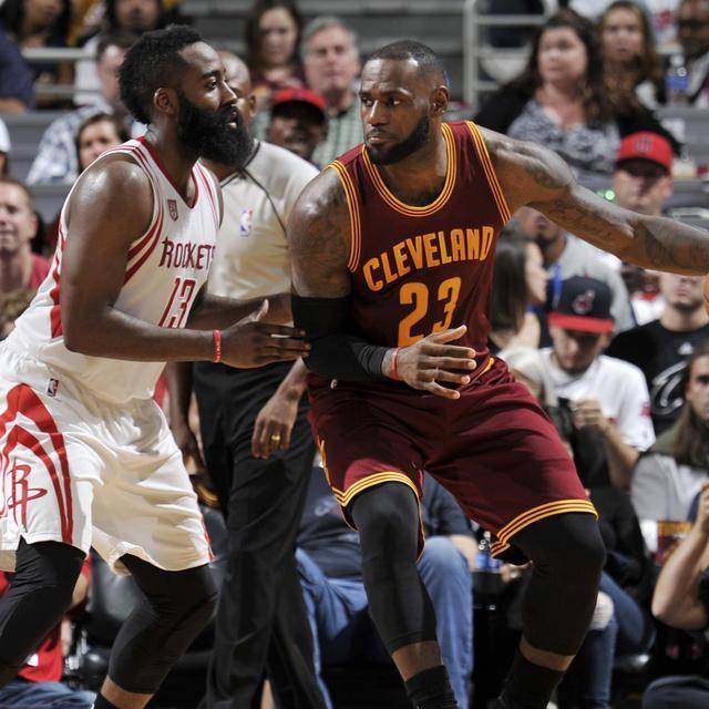 斯科尔斯、卡拉格都认为：哈白布是足球历史上最佳中场组合（斯科尔斯与卡拉格一致认为：哈白布是足坛史上最强中场组合）