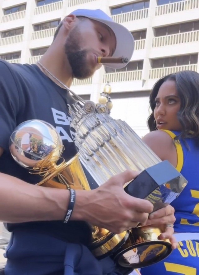 德国U21主帅：卡尔是多面手，希望他把在拜仁的表现带到国家队（德国U21主帅盛赞卡尔多面手 盼其将拜仁状态带入国家队）