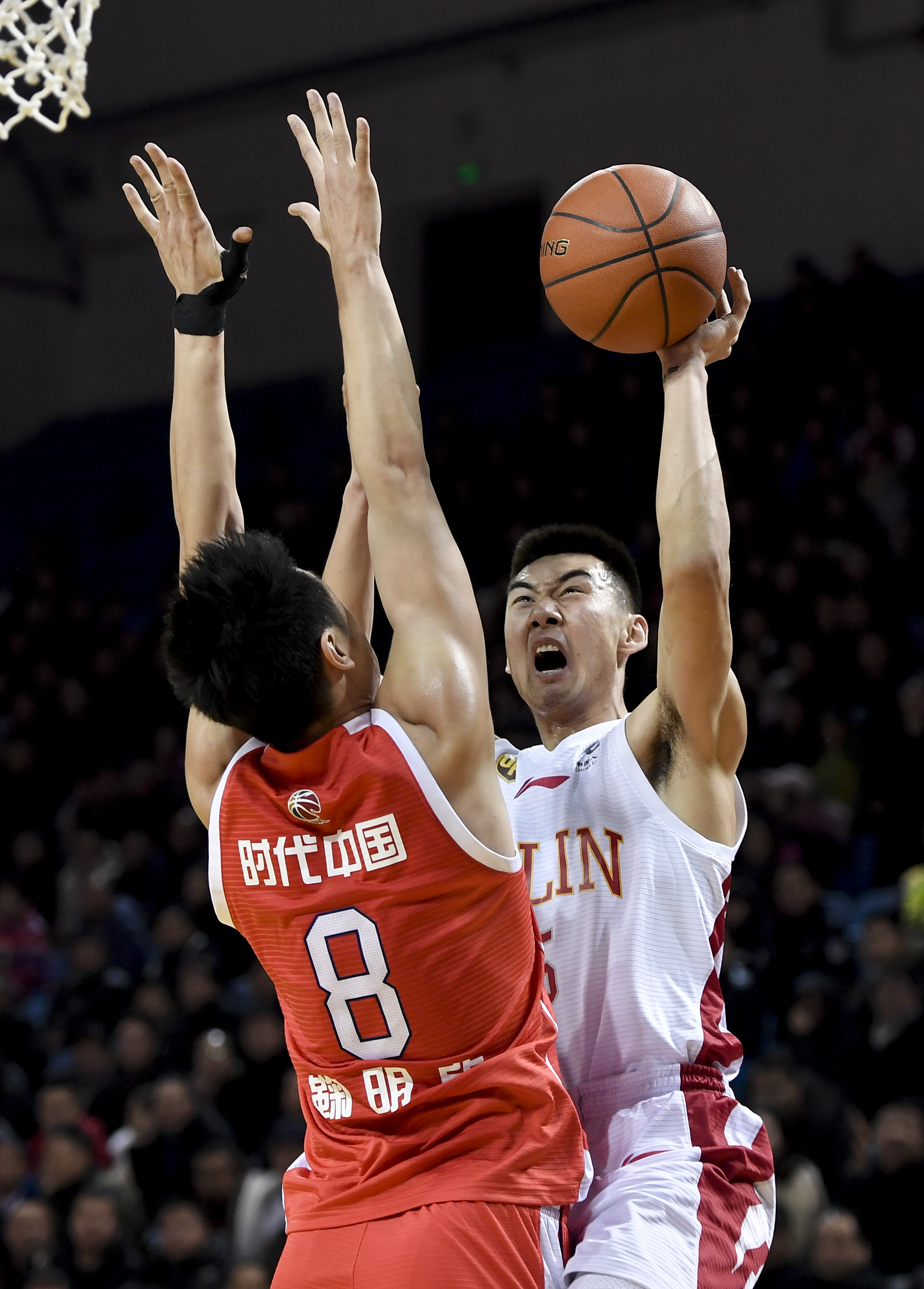 利物浦欧冠小组赛关键战平切尔西（欧冠小组赛关键一役，利物浦与切尔西战成平局）